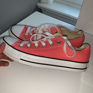 Pink Converse Woman’s Low Top Shoes